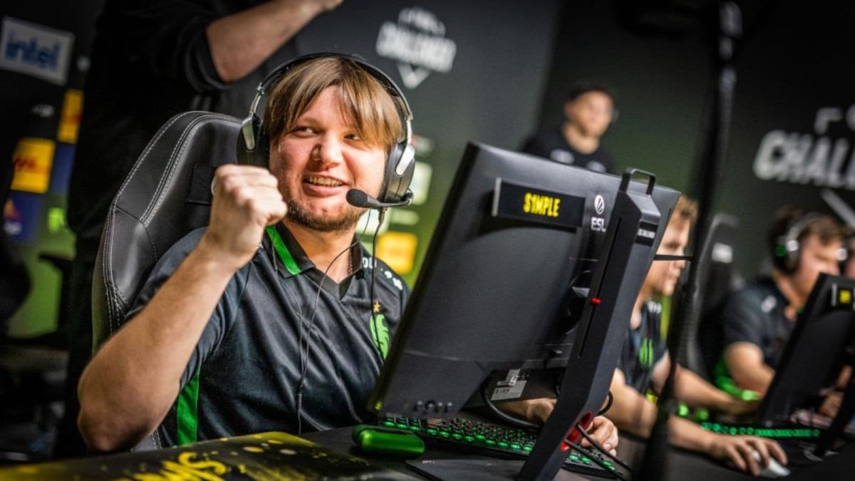 s1mple pumps his fist during a match in ESL Katowice Challenger 2024.
